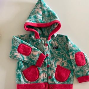 2 T Patagonia Sweater